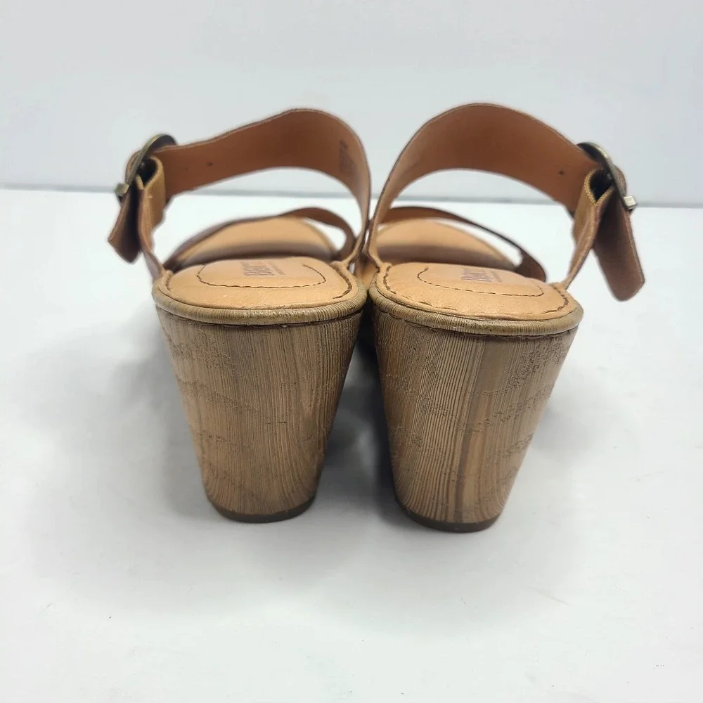 Born Emily Sandal‎ Women's US 8M Wedge Slide Heels Shoes Leather Buckle
